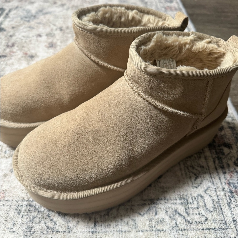 Ultra mini Ugg platforms